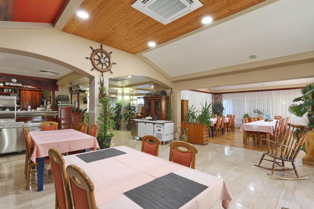 Villa Tade Debeljak Extérieur photo