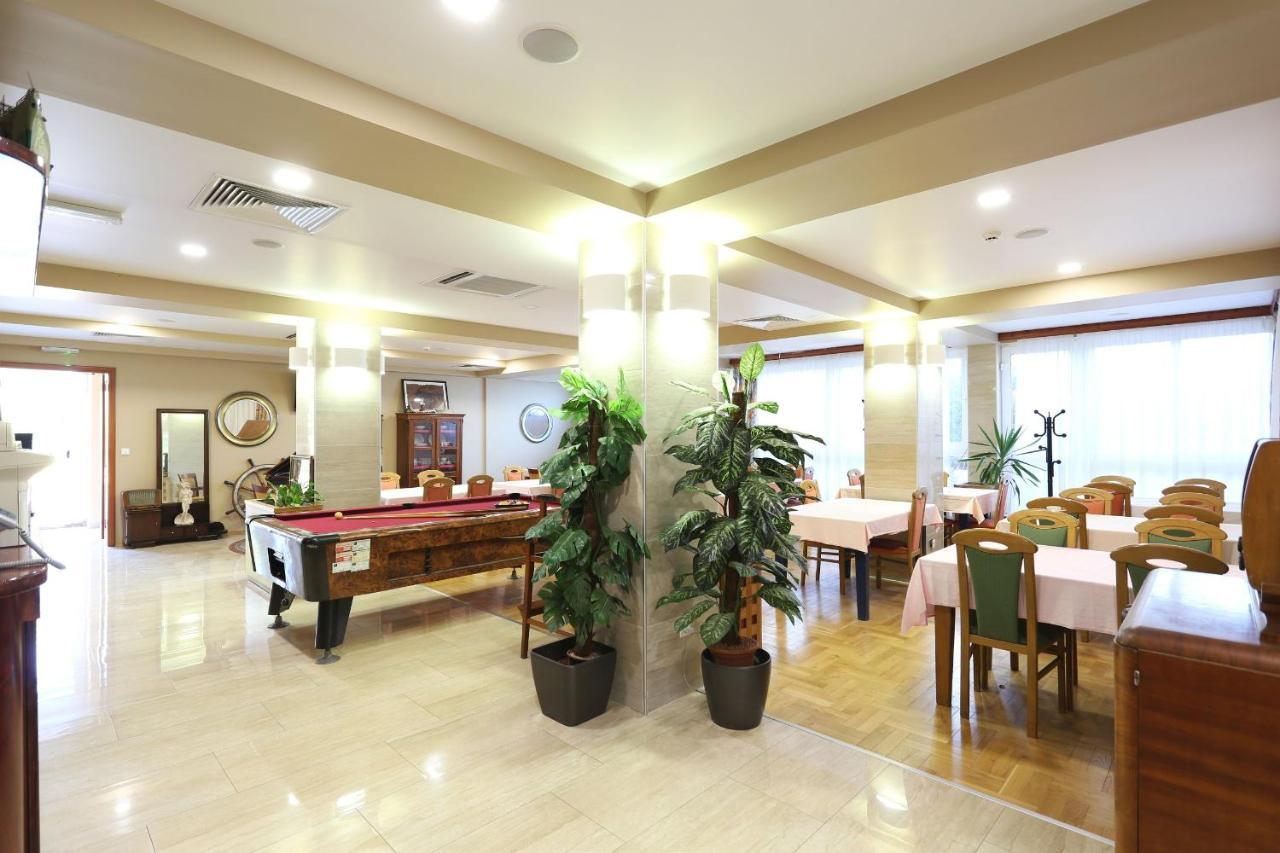 Villa Tade Debeljak Extérieur photo