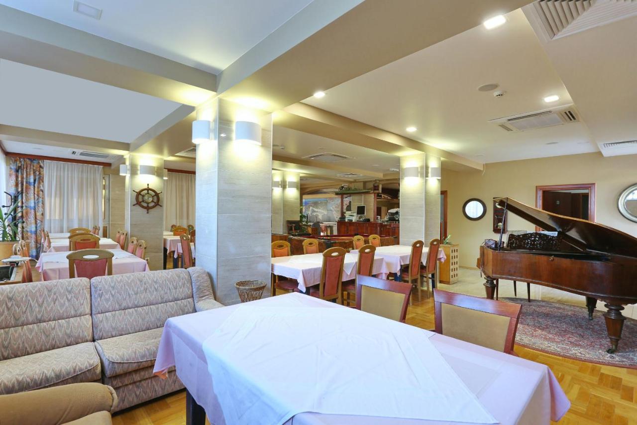 Villa Tade Debeljak Extérieur photo